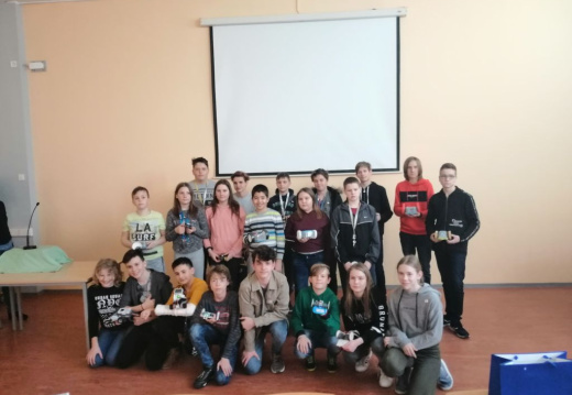 DRŽAVNO PREDTEKMOVANJE ROBOTOV SLEDIBOT3