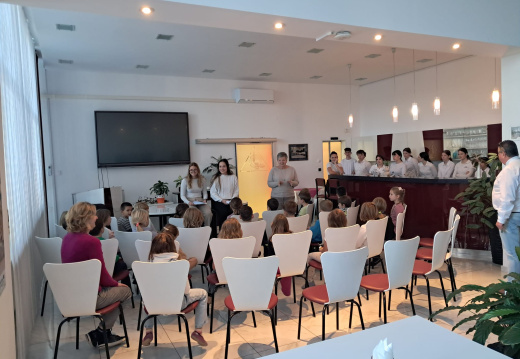 Pravljična ura v Srednji šoli za gostinstvo in turizem Radenci 3