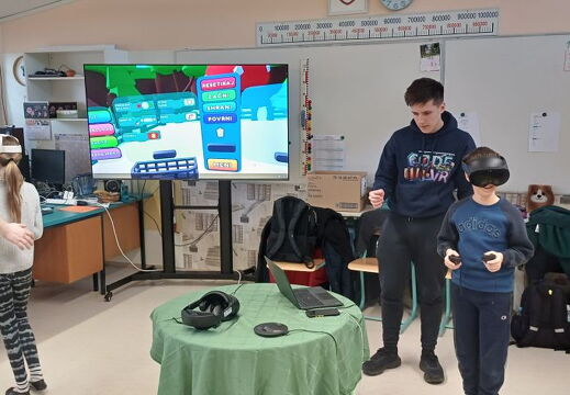 Tehniški dan v 5.a  Kodiranje za zabavo2