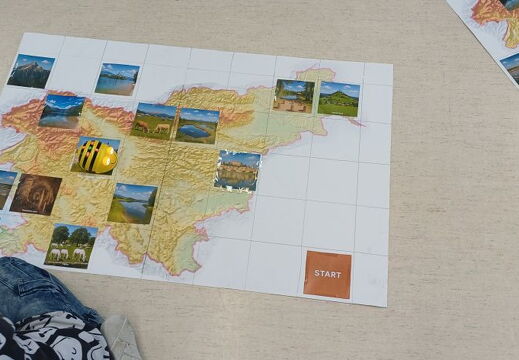 Tehniški dan v 5.a  Kodiranje za zabavo